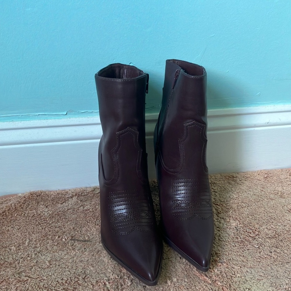 Elegant Brown Ankle Boots